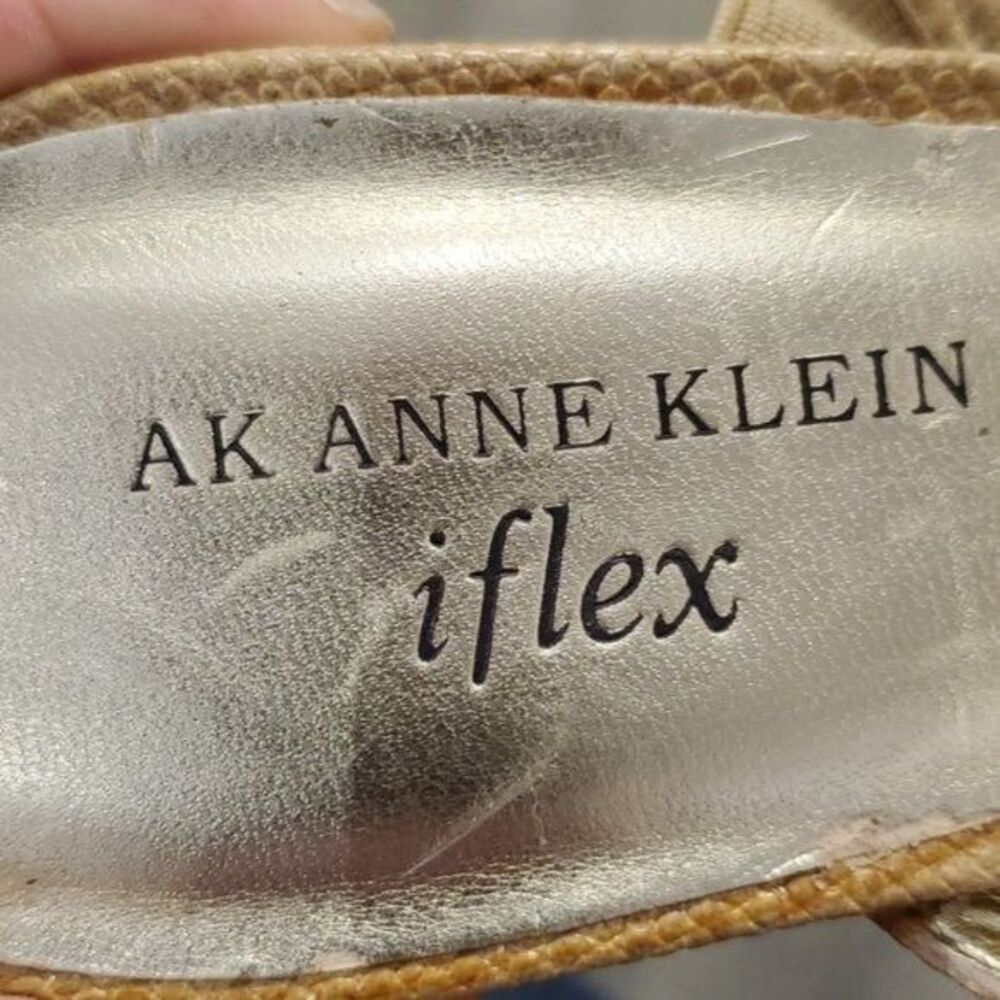 Anne Klein MULES Heels Sandals Shoes GOLD Slip On OPEN TOE Women's WOMAN'S 8 M - Picture 8 of 12